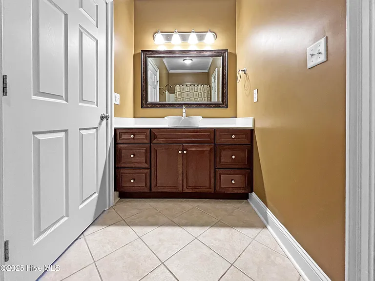 148 Wharf Landing Dr #F — Photo 12