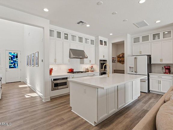 3rd image of 10144 E TOLEDO Avenue