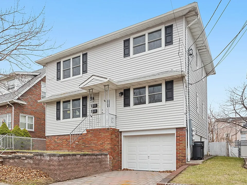 148 Arlington Ave #1