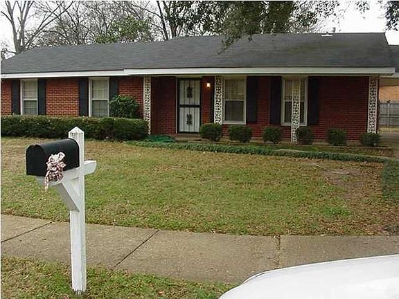5th image of 110 Blackwood Dr