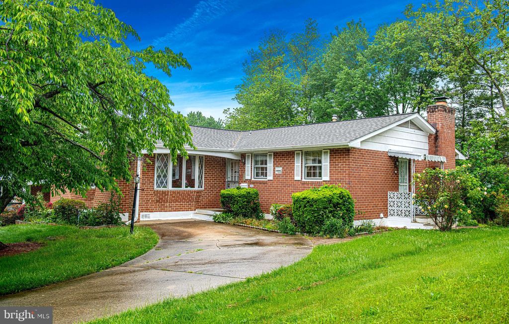 1607 Weyburn Rd, Baltimore, MD 21237