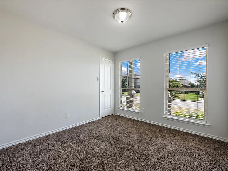 5678 Baffin Ln — Photo 6