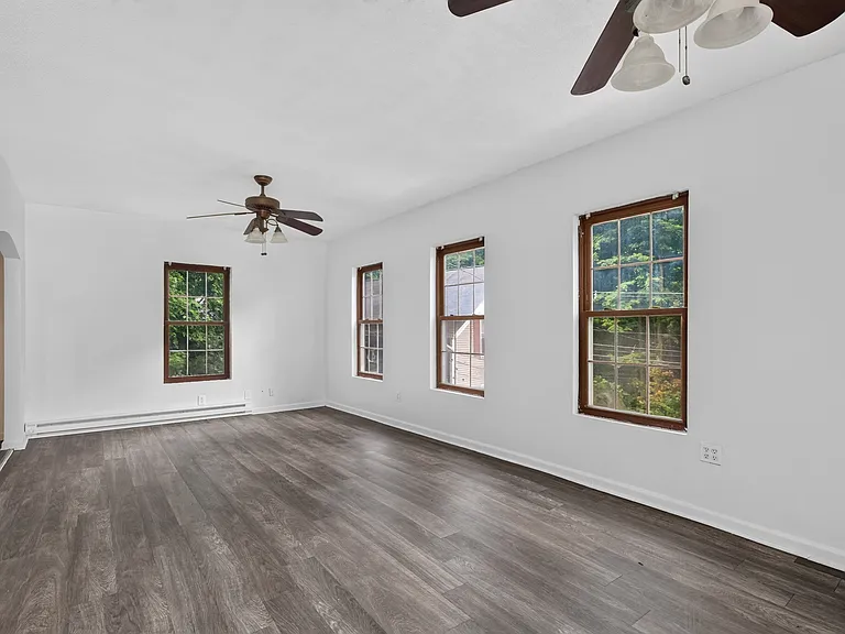 85 Vernon Ave #2 — Photo 12