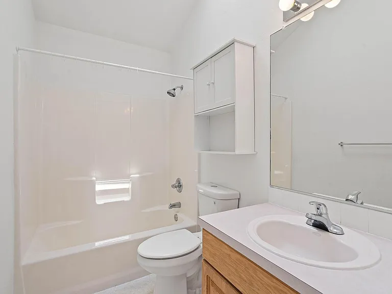 3328 NE 74th Ave — Photo 27