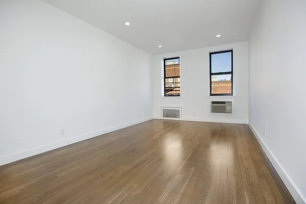 Rented by Weinstein Realty Group | media 7