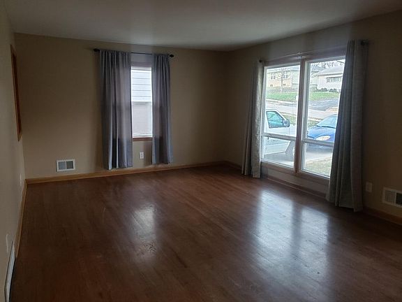 1st floor living room