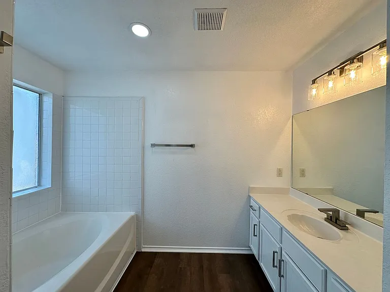 3102 Viewcrest Dr — Photo 19