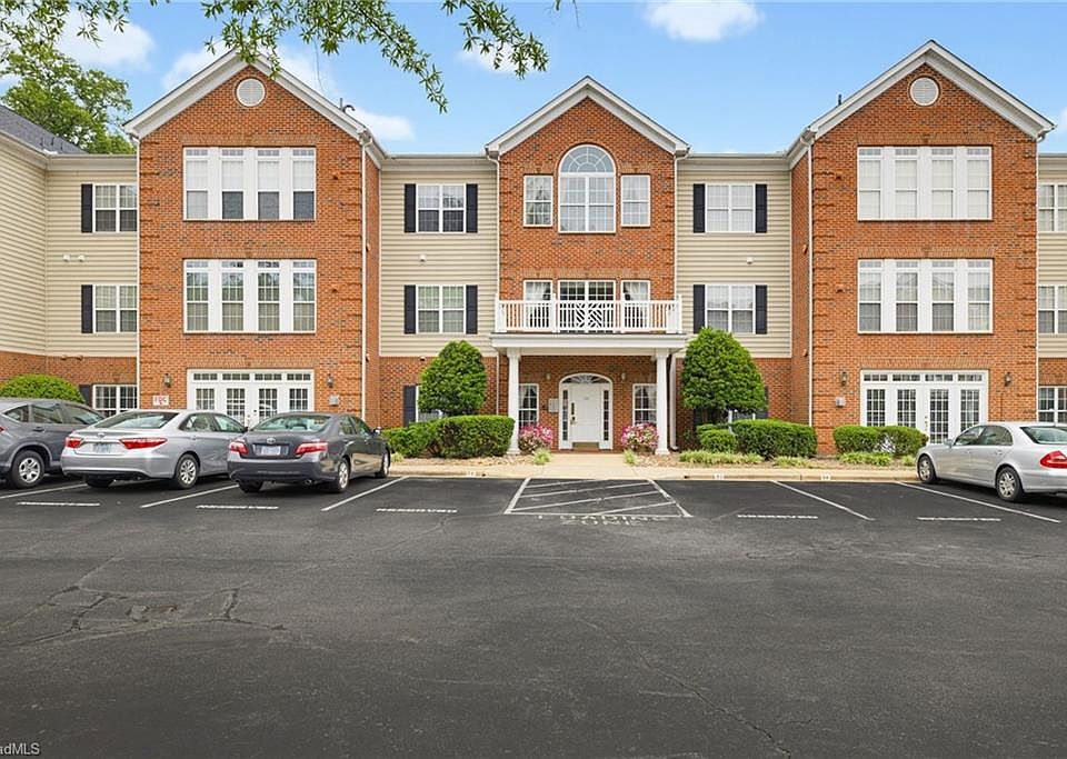 1st image of 524 College Rd APT 204