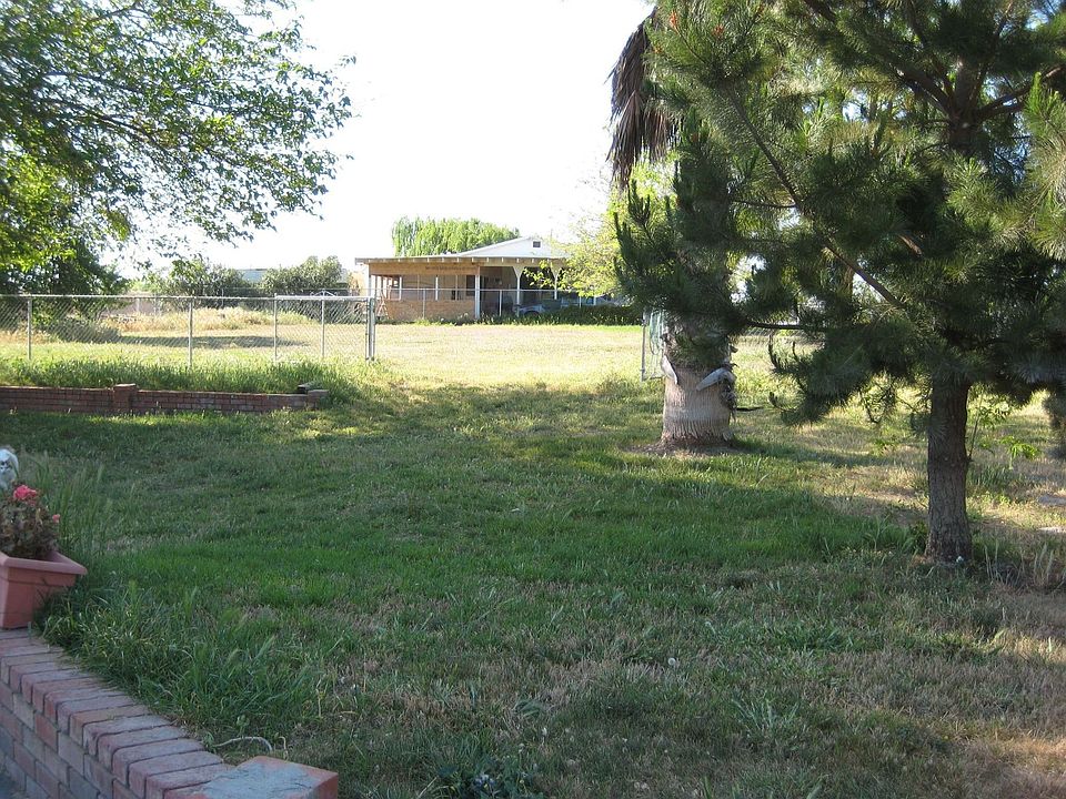 2nd image of 3380 Carol Lee Ln
