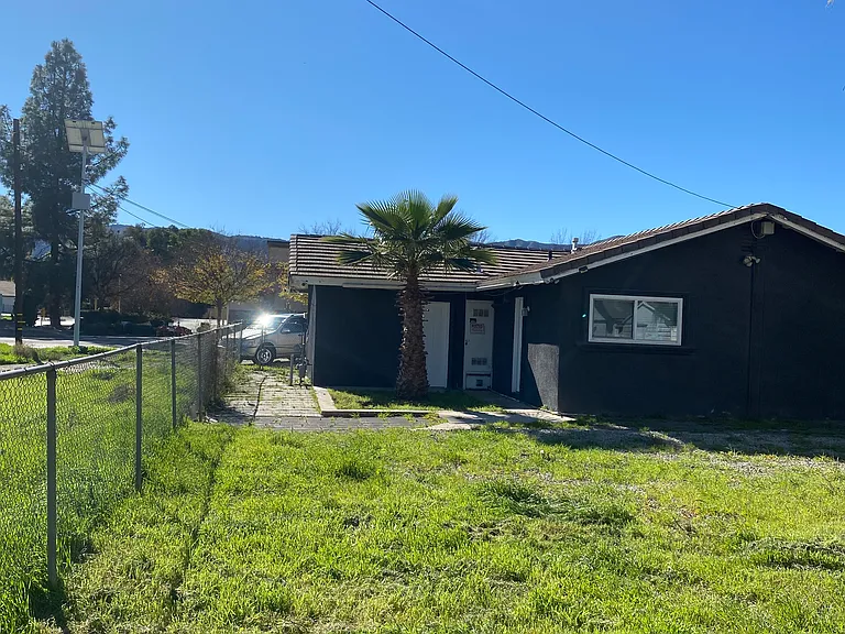 16510 Lakeshore Dr — Photo 33