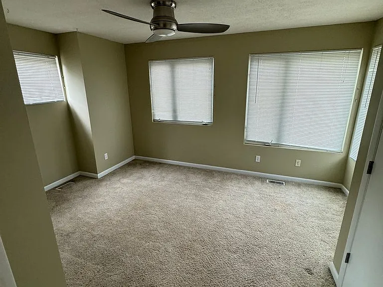 10335 Detroit Ave — Photo 15