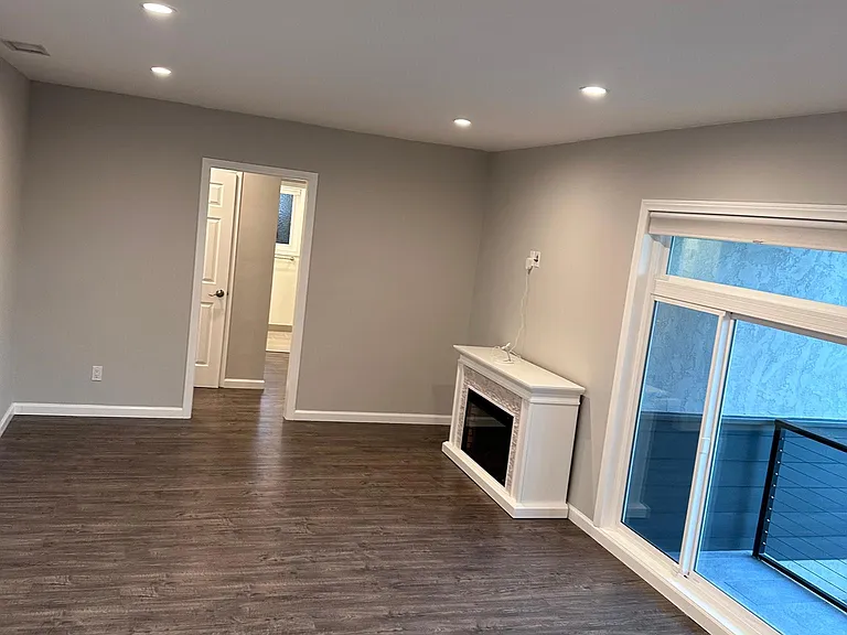 6447 Winona Ave — Photo 4