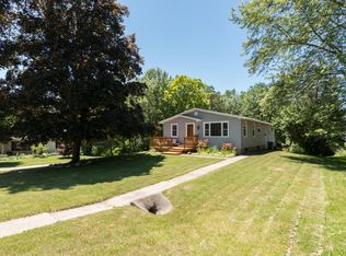 205 Kinney Ave NW, Grand Rapids, MI 49534