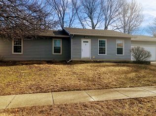 2406 Jordan Dr, Champaign, IL