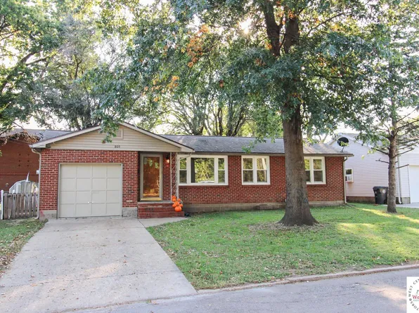 805 S Sneed Ave, Sedalia, MO 65301