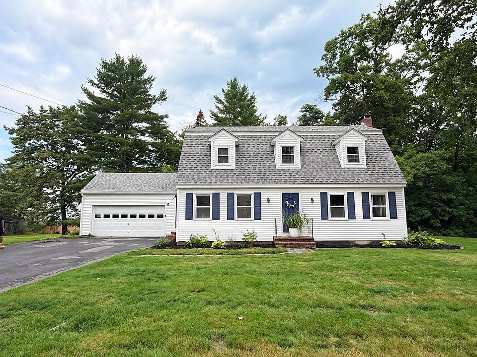 1st image of 11 Eaton Drive