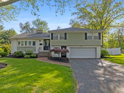 75 Perry Ave, Lynnfield, MA, 01940