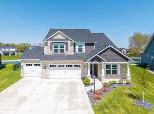 1472 Pyke Grove Pass, Huntertown, IN 46748