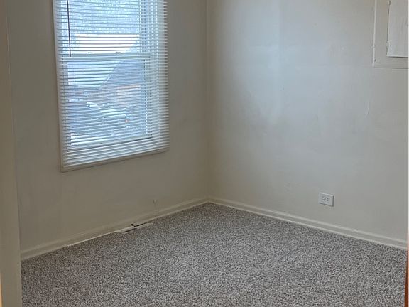 5th image of 1319 Victoria Ave #4