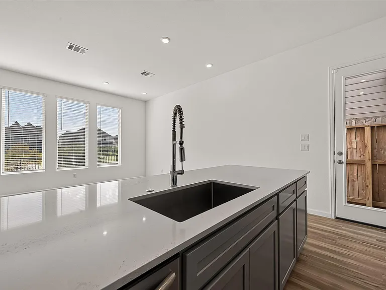 5558 Amber Brook Ln — Photo 18