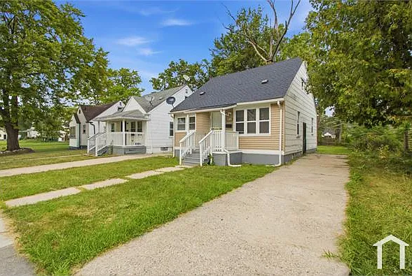 3 bed, 906 sqft, $1,450 — Photo 2