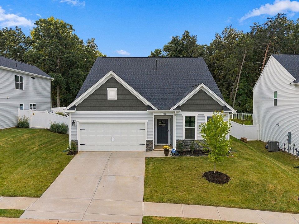 1st image of 1203 Maridian St