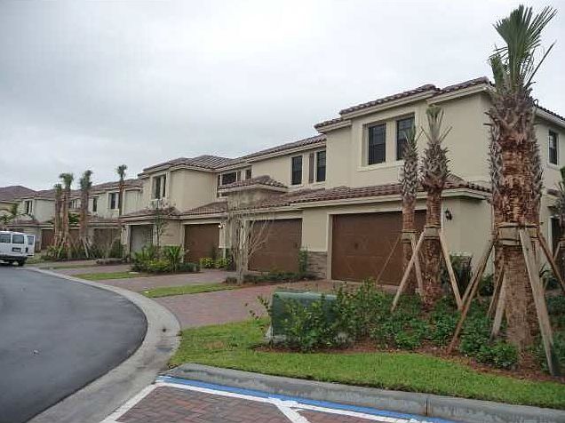 1st image of 113 Riverwalk Cir E