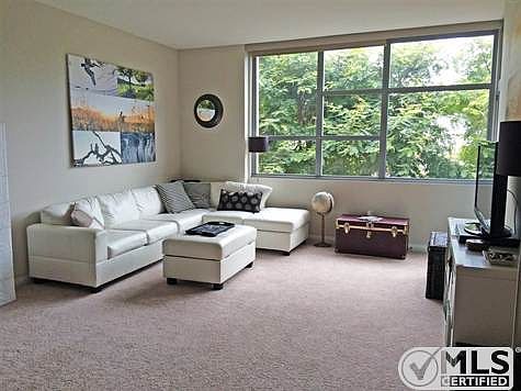 1st image of 206 Park Blvd Unit 207