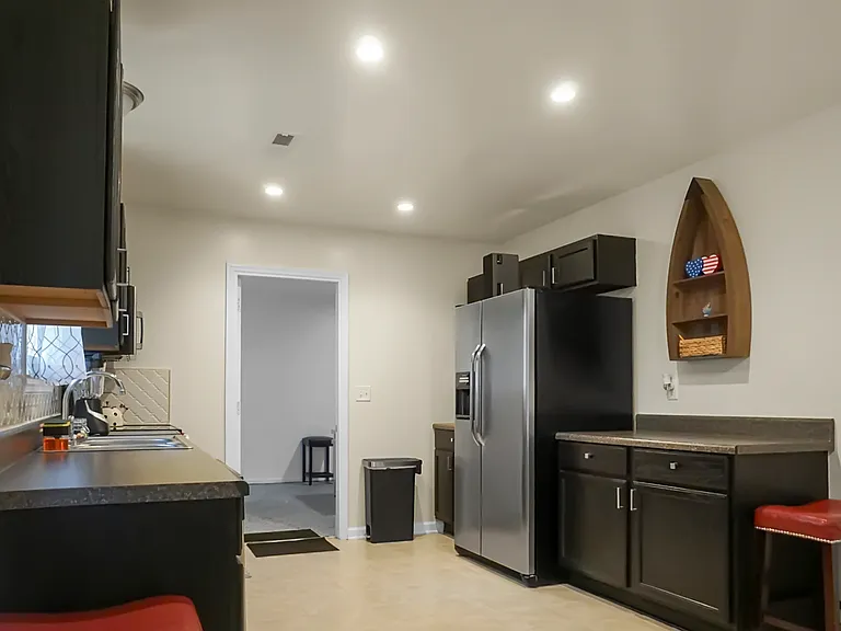 4452 Garwood Dr — Photo 15
