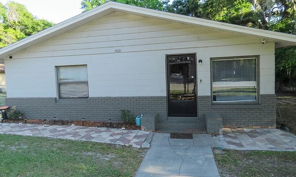 1st image of 1021 McNamee St