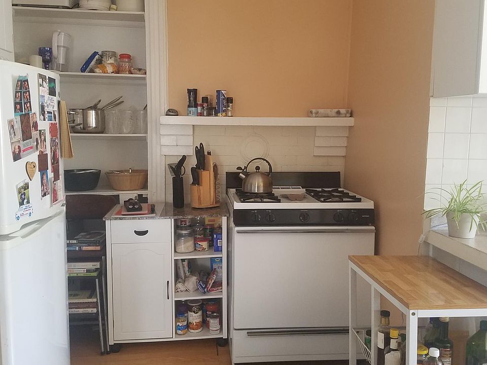 2nd image of 74 Franklin Ave APT 3