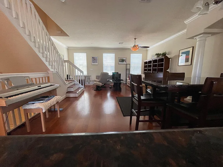 1733 Prospect Ave — Photo 17