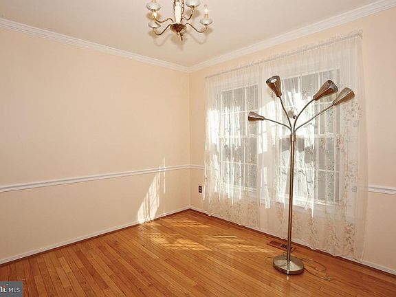 5th image of 18702 Capella Ln