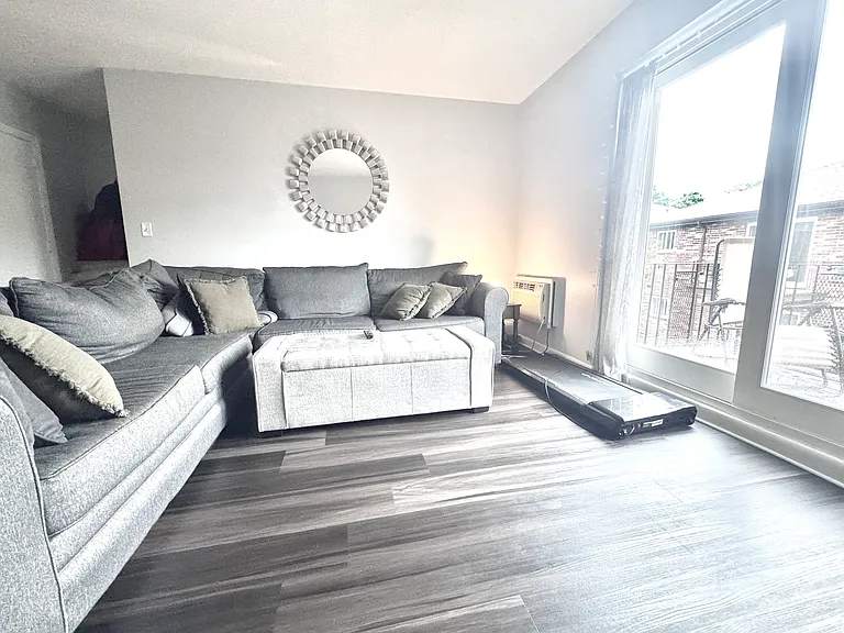 23 Westgate Rd #6 — Photo 3