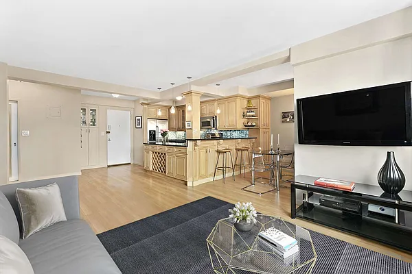Sold by Compass | media 1