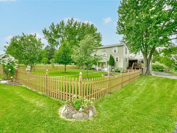 4343 Elm Tree Rd, Bloomfield, NY 14469