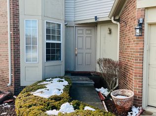 15772 Golfview Drive Blvd, Riverview, MI 48193