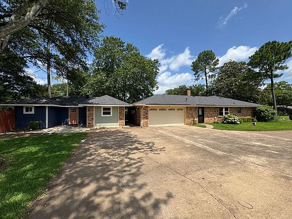 2nd image of 2310 Wesley Cir