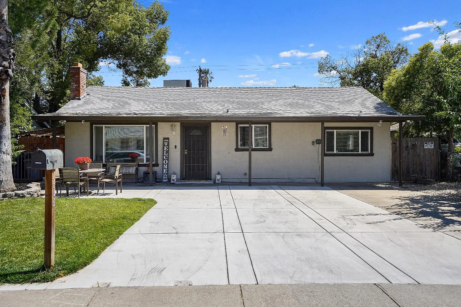 1646 Rosalind St photo 1