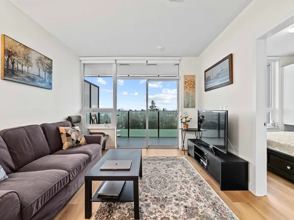 6463 Silver Ave #706, Burnaby, BC V5H 0K4