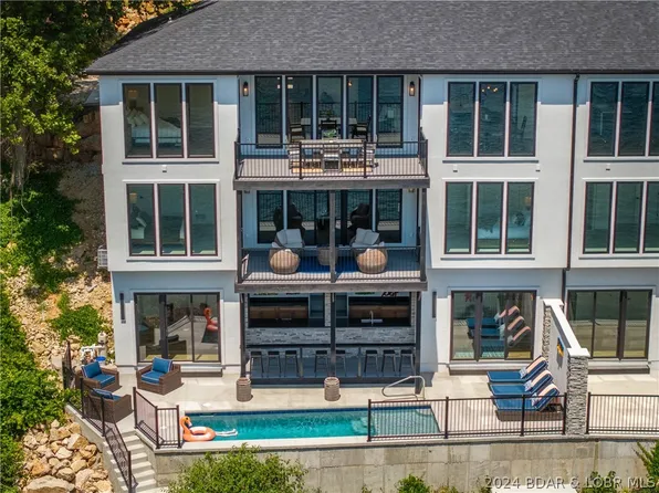 130 Palisades Yacht Club Dr, Lake Ozark, MO 65049