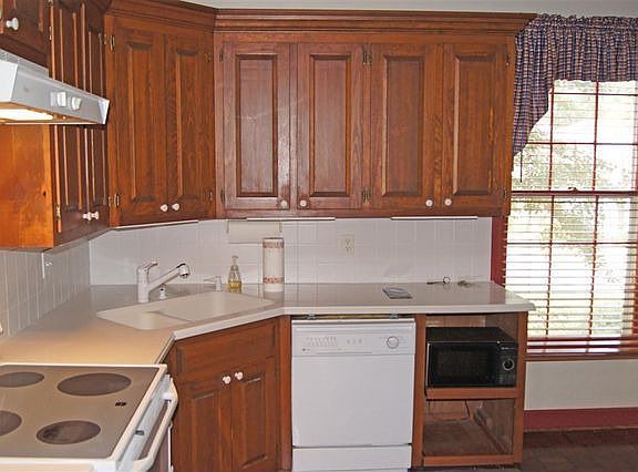 5th image of 422 Chowning Pl