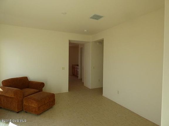 4th image of 401 W Astruc Dr