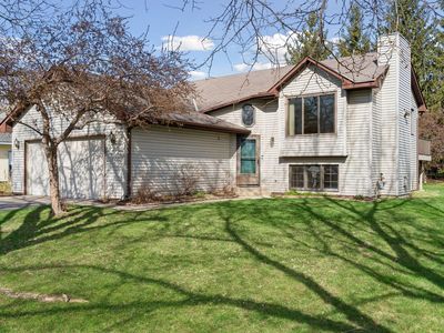1886 Waterford Ln, Chaska, MN, 55318