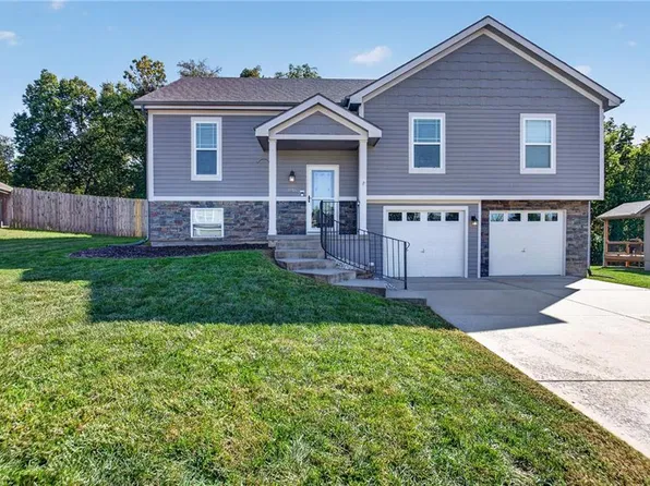 1915 Shirley Ct, Liberty, MO 64068