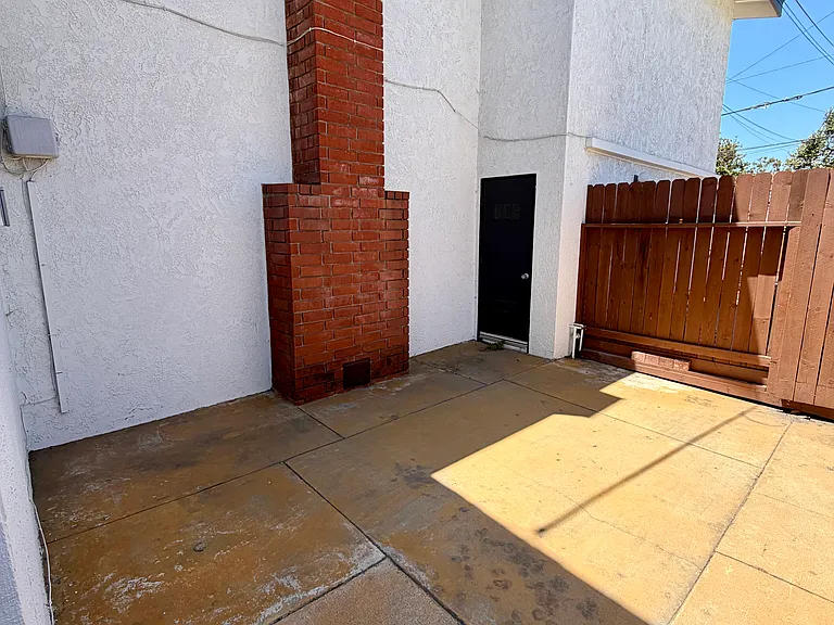 675 Ultimo Ave — Photo 25
