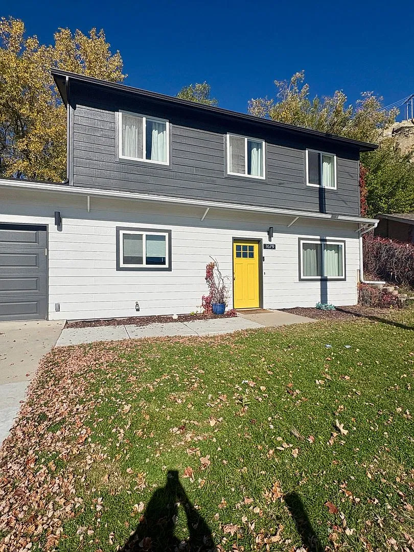 Spacious Updated 4-Bedroom, 2-Bathroom Home Near the Rims! — Photo 2