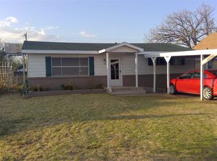 116 SE 4th St, Laverne, OK 73848