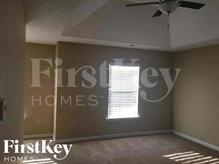 7372 Hunters Forest Dr — Photo 7