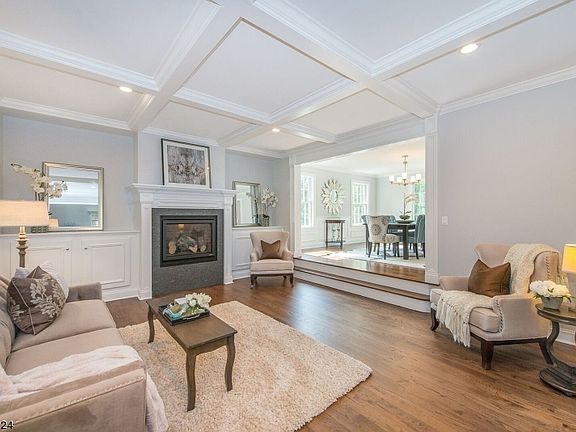 5th image of 17 Millstone Dr